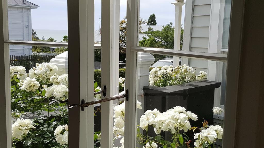 Historic Colenso Cottage Napier Exterior photo